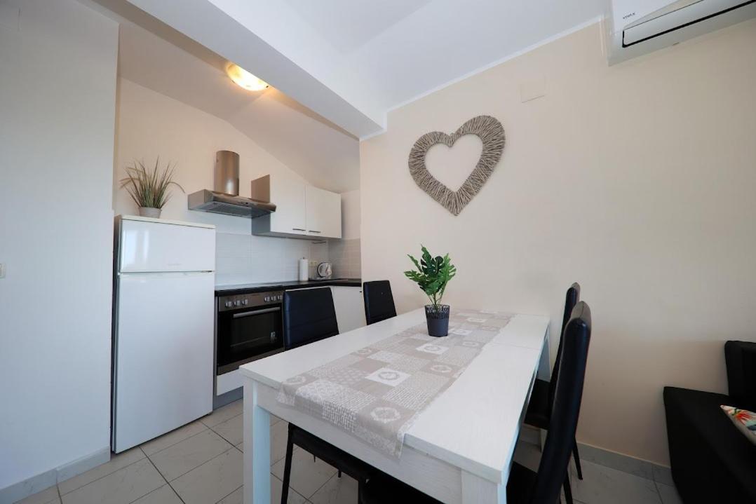 Apartments Kate Murter Extérieur photo