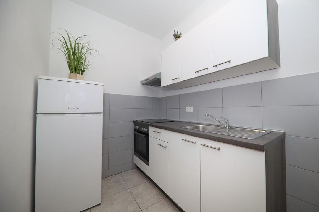 Apartments Kate Murter Extérieur photo